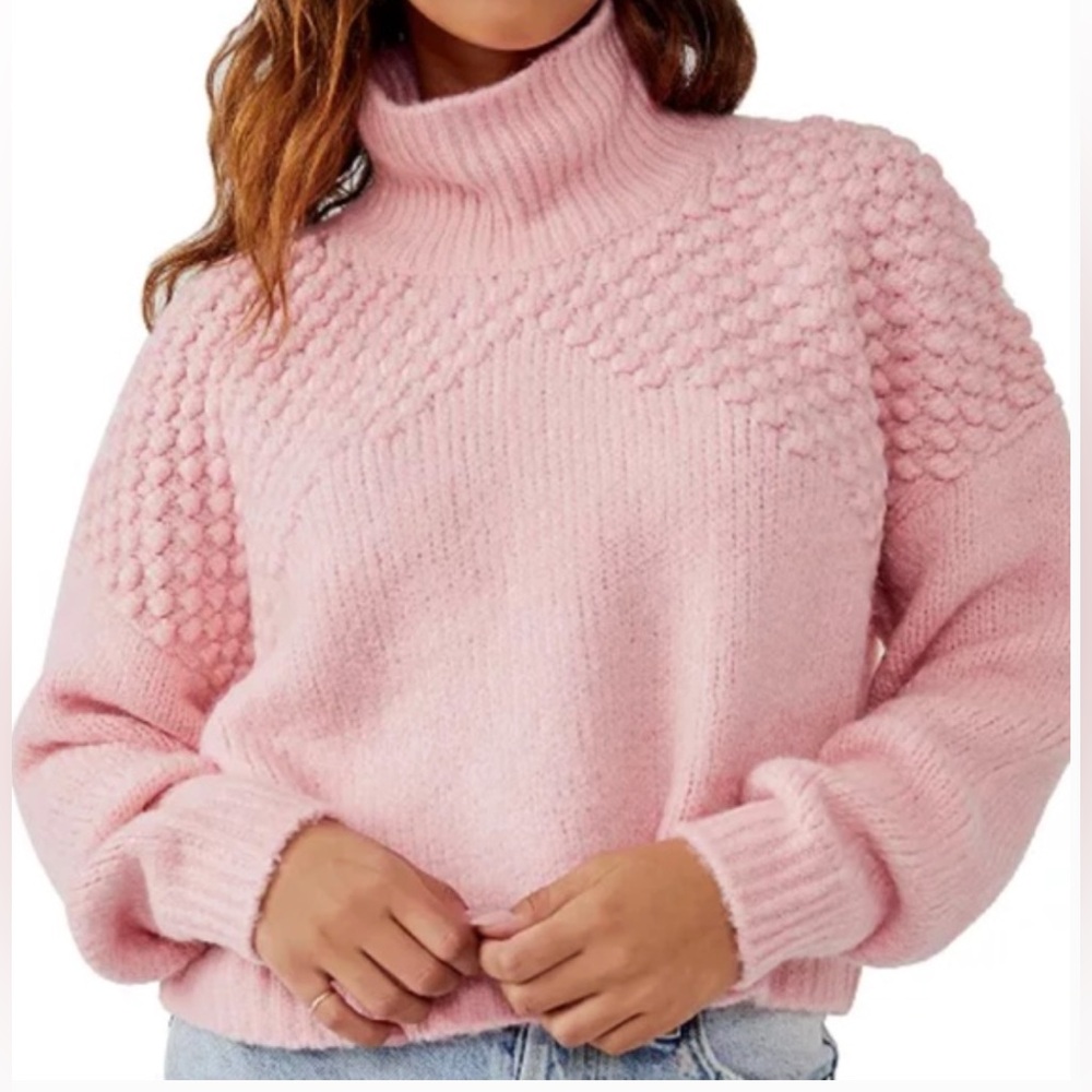 Free People Blush Pink Chunky Turtleneck Sweater size XS